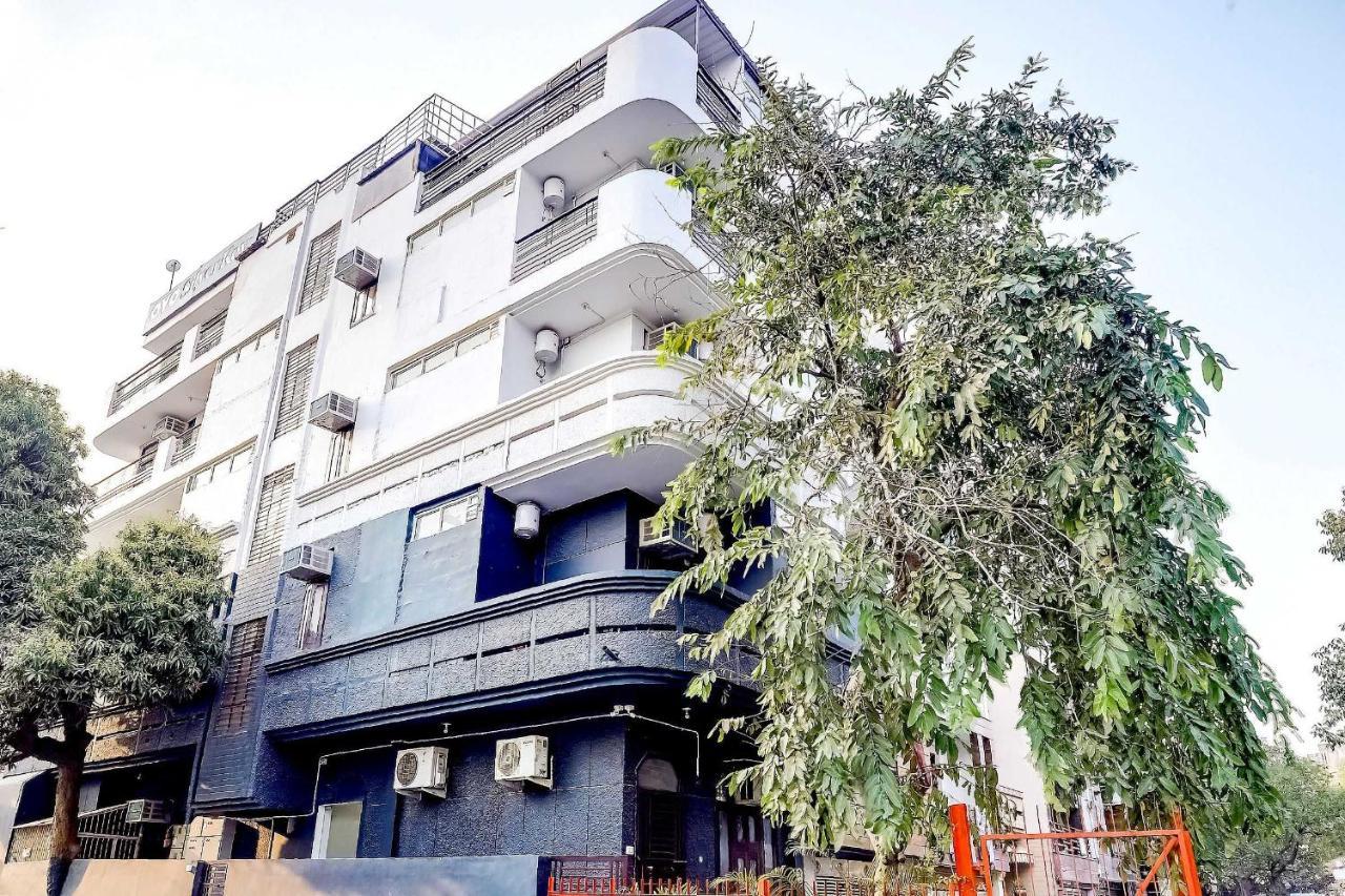 Collection O 71756 Hotel Silver Arrow Near Pacific Mall Tagore Garden Delhi Kültér fotó