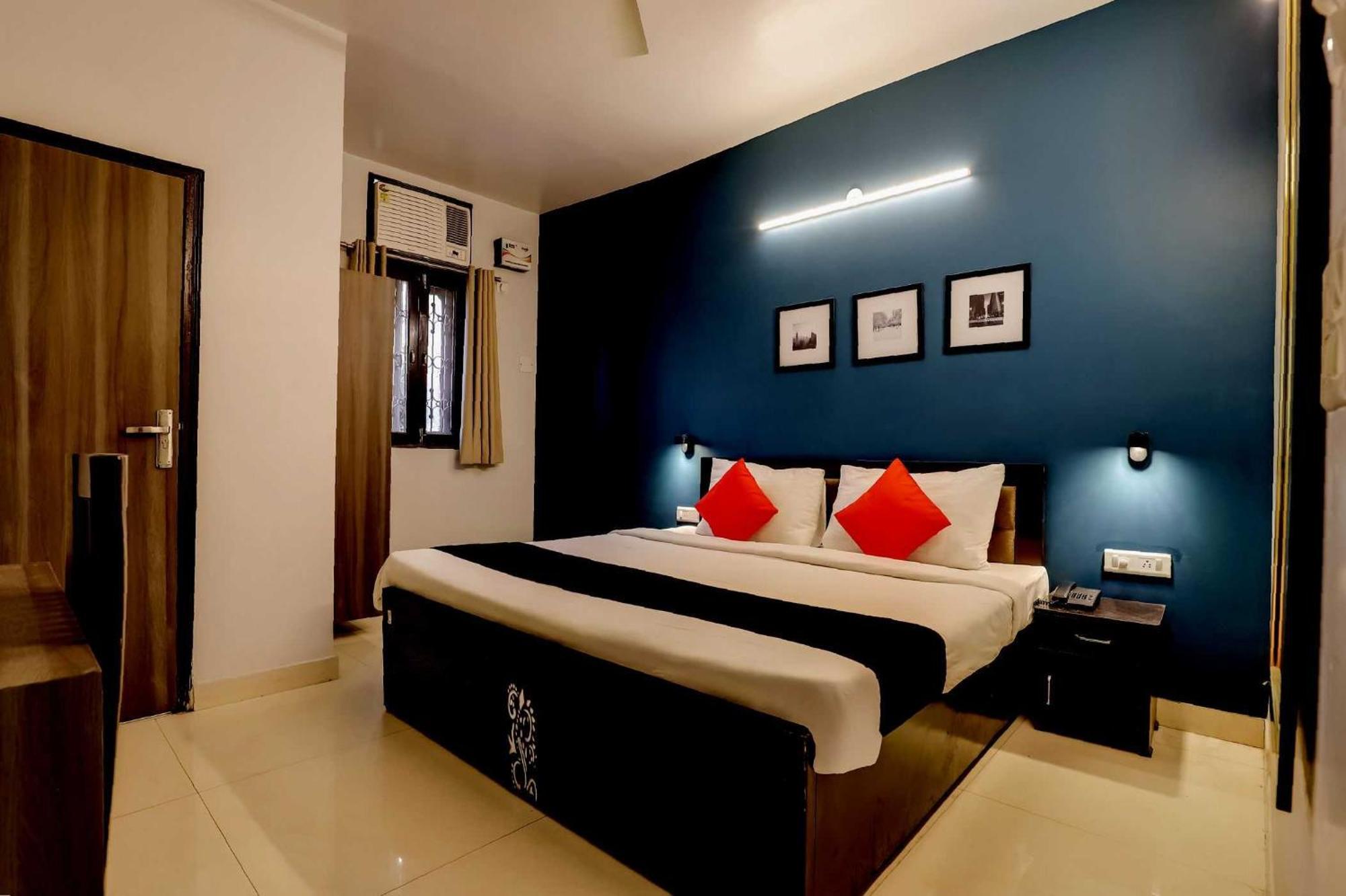 Collection O 71756 Hotel Silver Arrow Near Pacific Mall Tagore Garden Delhi Kültér fotó